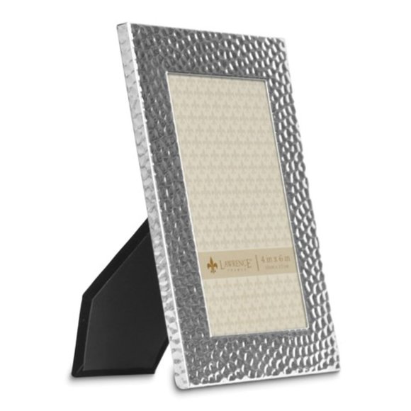 Hammered Silver-tone 4x6 Metal Photo Frame - Picture 2 of 4